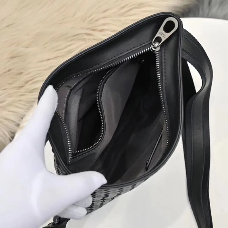 All categories 💚 Top version men’s bags 💚 BV 2024 new BV crossbody bag